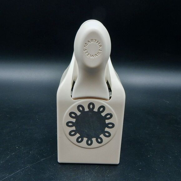 Martha Stewart Crafts Double Craft Punch Large Circle Loop Paper Card Stamp - Picture 3 of 5